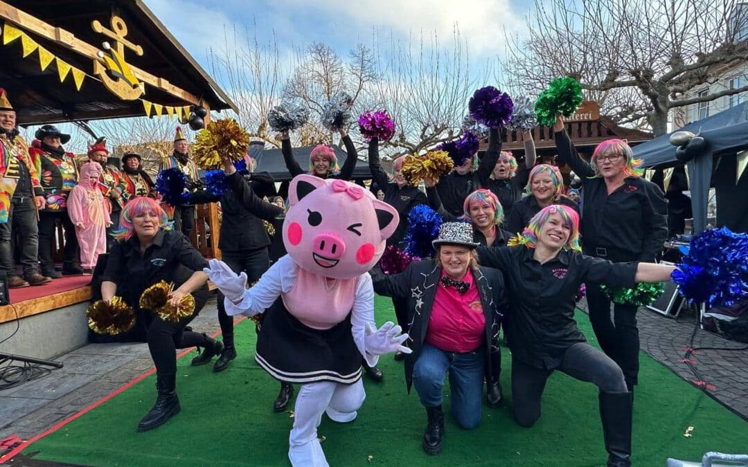 Pre­miere der “Pig Ladies”